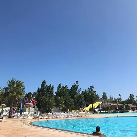 مكان تخييم La Carabasse **** *